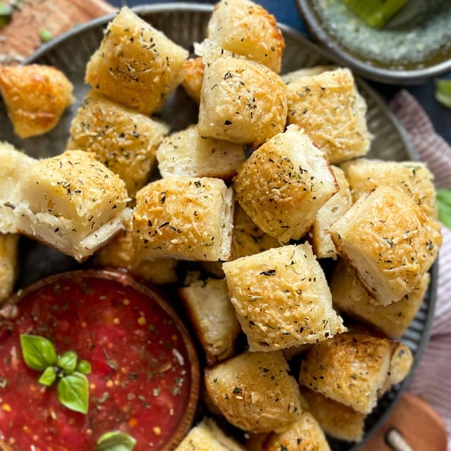 Cheesy Garlic Bites.